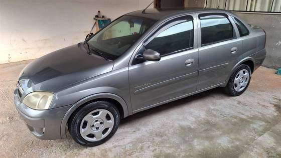 CHEVROLET CORSA 1.4 MPFI PREMIUM SEDAN 8V FLEX 4P MANUAL CHEVROLET CORSA 1.4 MPFI PREMIUM SEDAN 8V FLEX 4P MANUAL